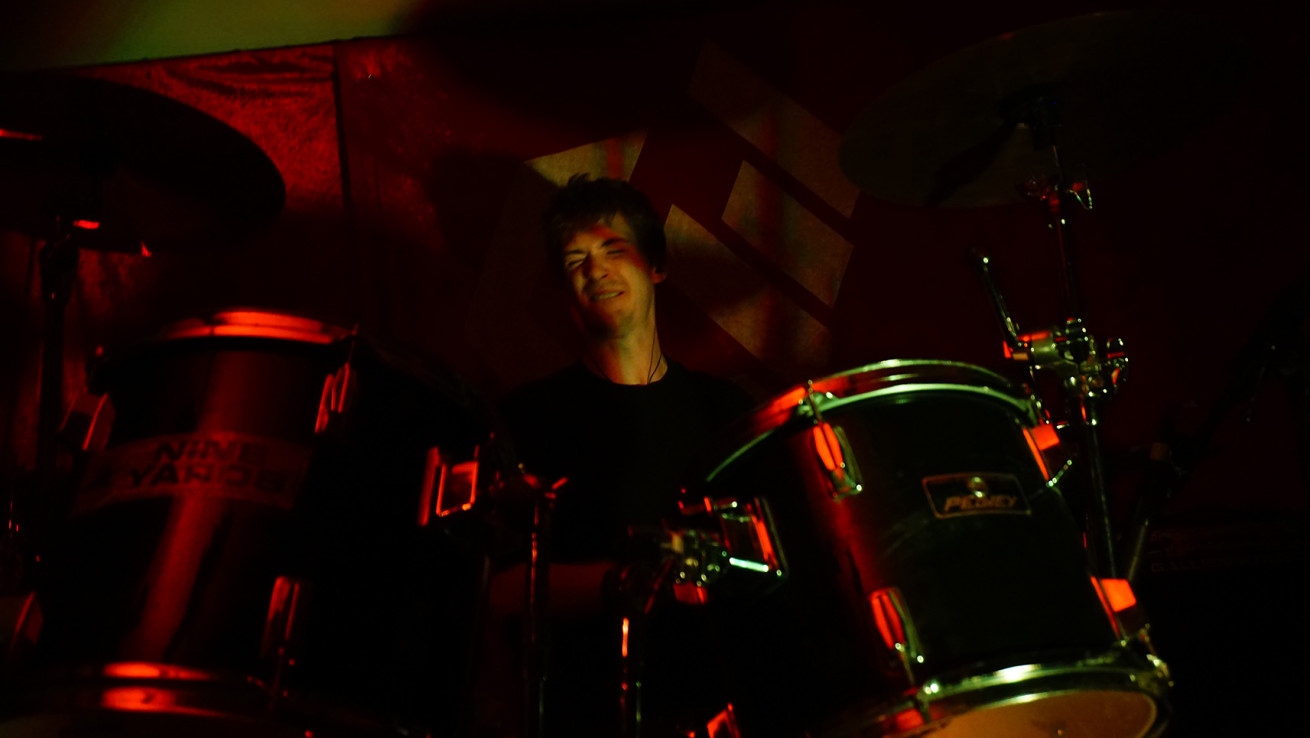 MAD KICK @ LE BUZZ BELLEVILLE
