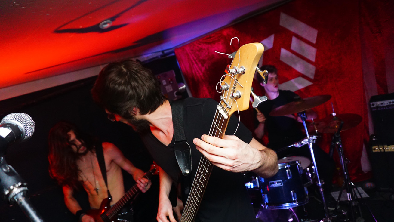 MAD KICK @ LE BUZZ BELLEVILLE
